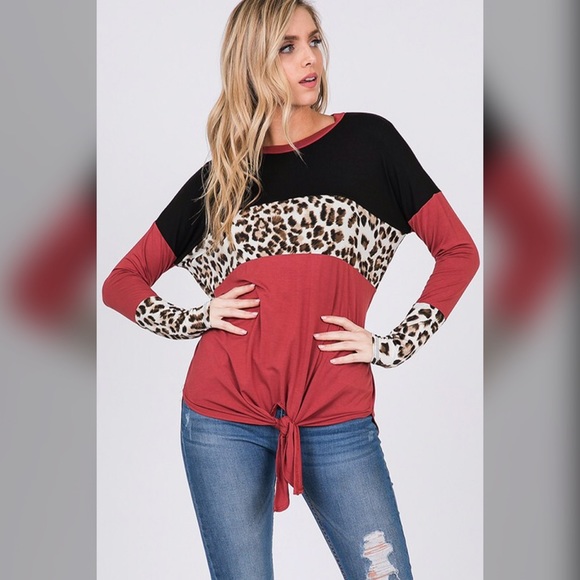 🛍LAST 1! Leopard Print Color Block Top! - Picture 2 of 4